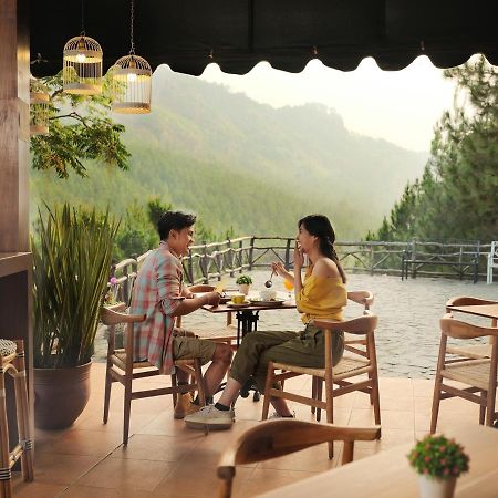 The Lodge Maribaya Cikareumbi Exterior photo