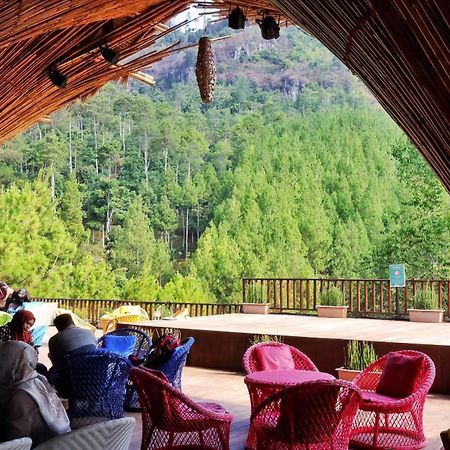 The Lodge Maribaya Cikareumbi Exterior photo