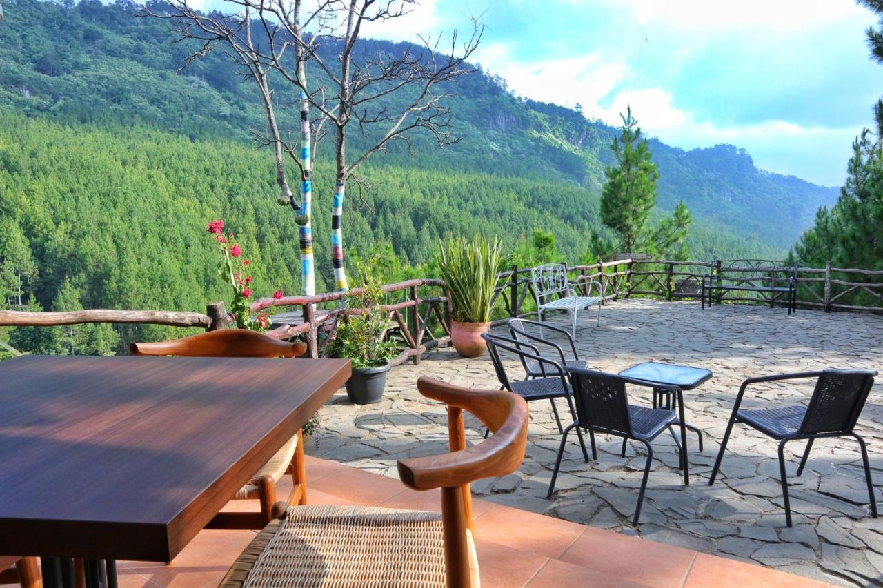 The Lodge Maribaya Cikareumbi Exterior photo