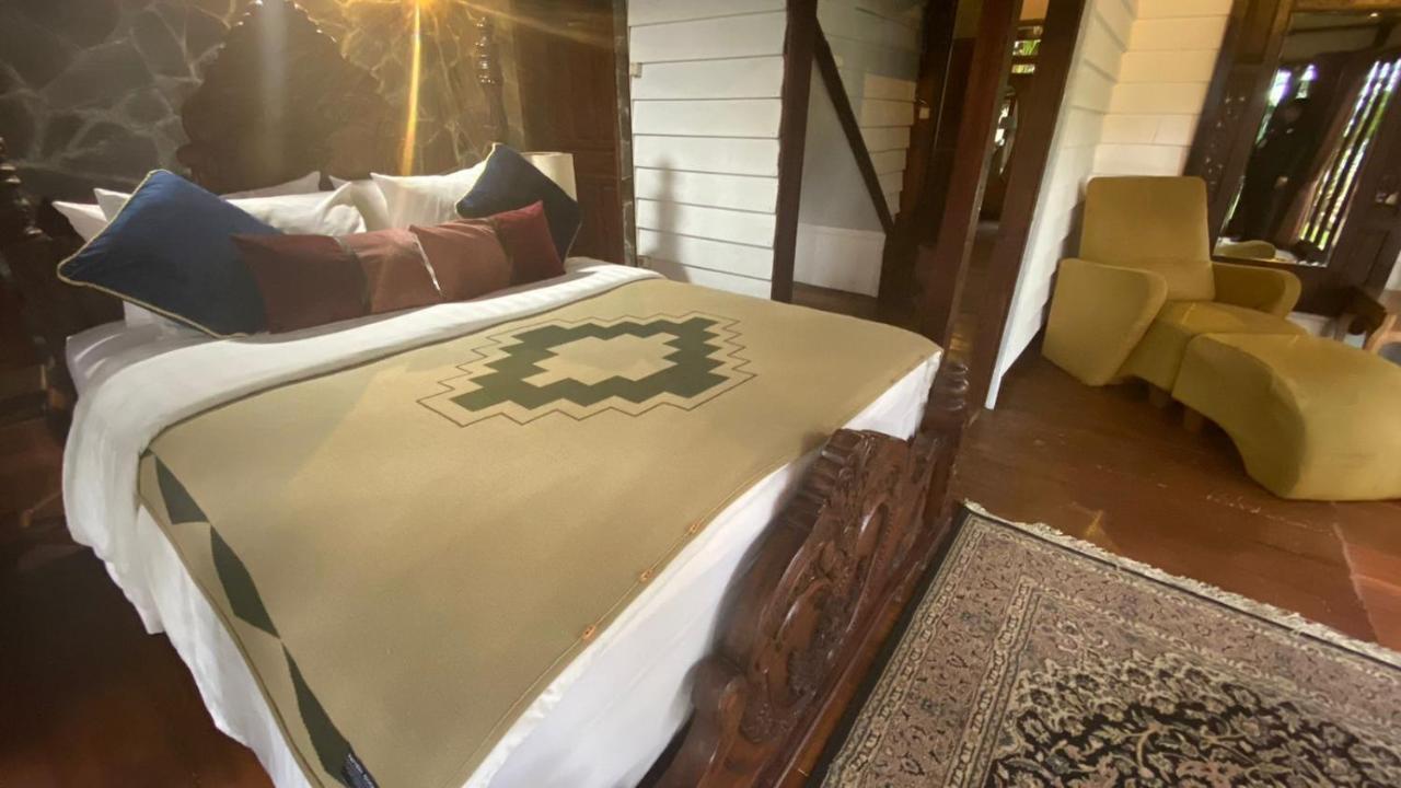 The Lodge Maribaya Cikareumbi Exterior photo