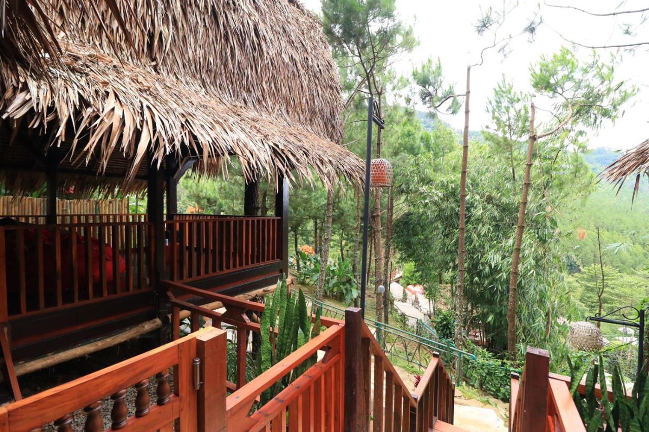 The Lodge Maribaya Cikareumbi Exterior photo