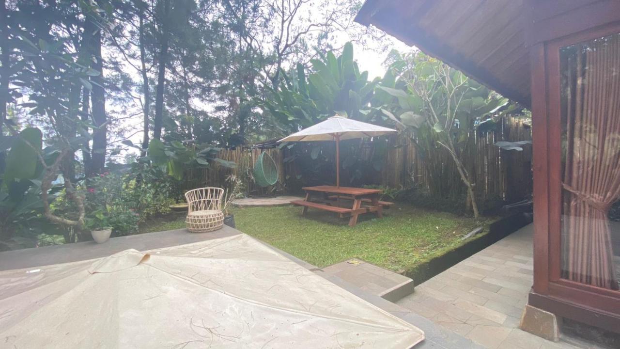 The Lodge Maribaya Cikareumbi Exterior photo