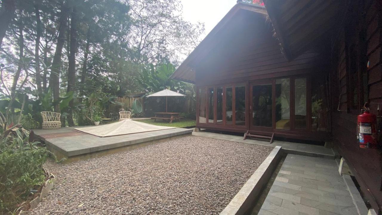 The Lodge Maribaya Cikareumbi Exterior photo