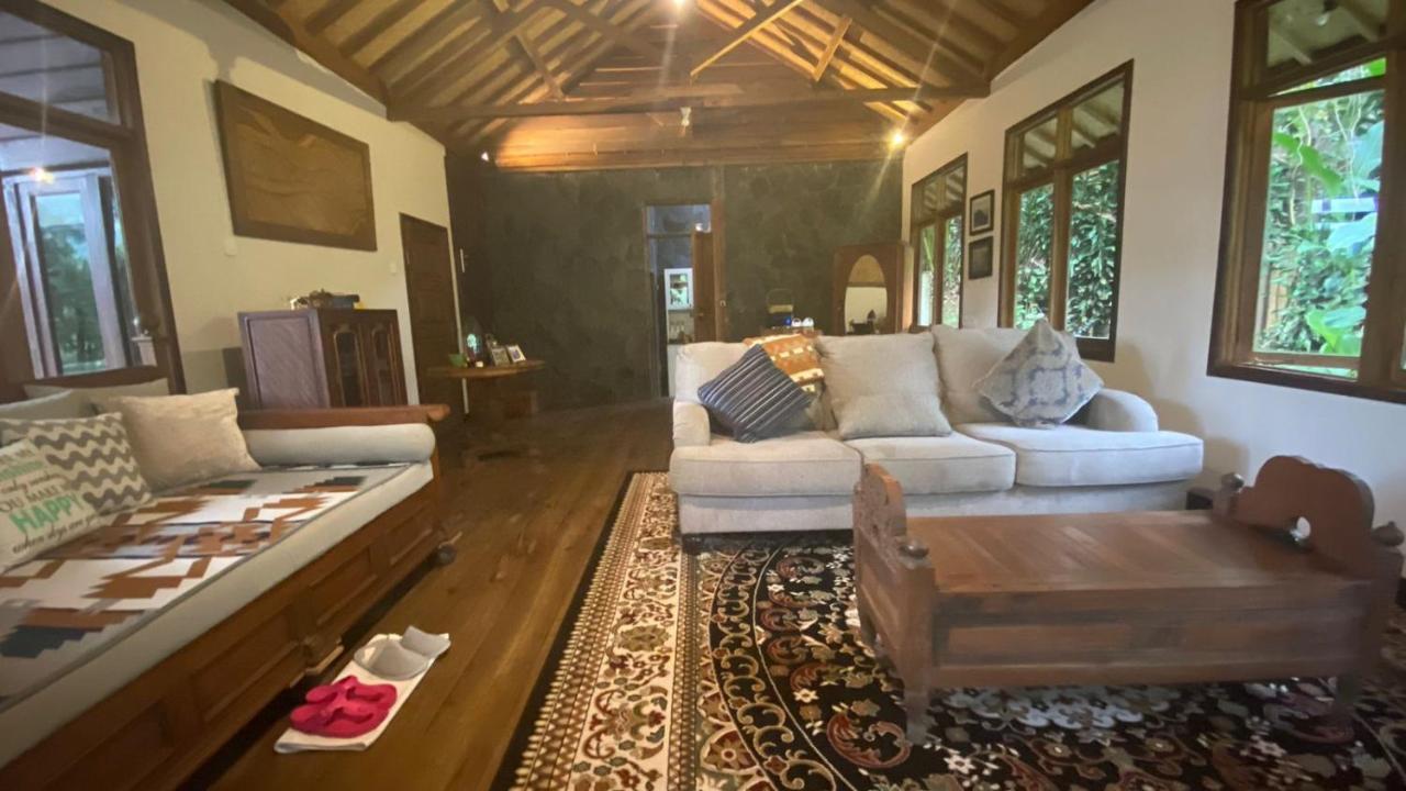The Lodge Maribaya Cikareumbi Exterior photo