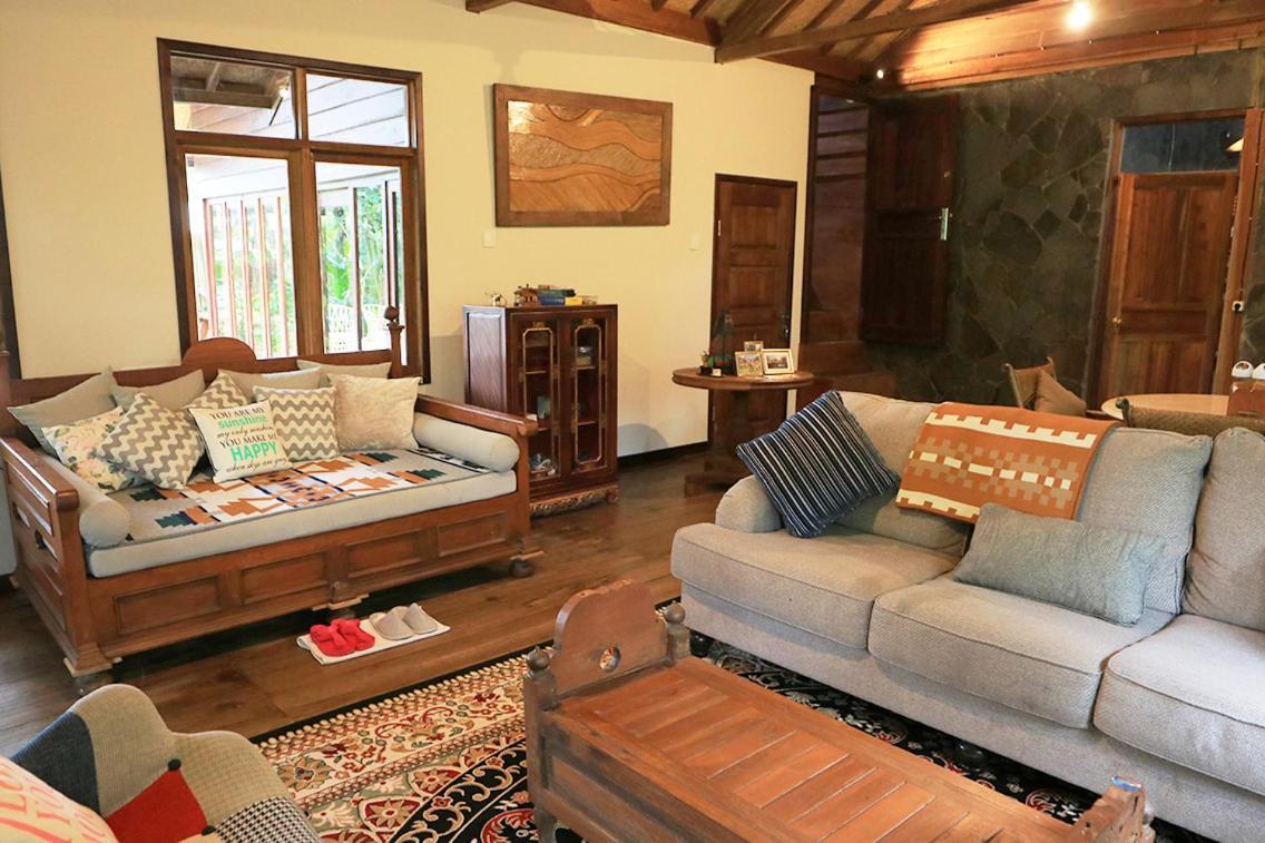 The Lodge Maribaya Cikareumbi Exterior photo