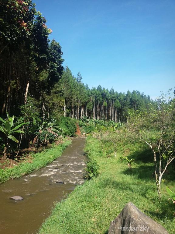 The Lodge Maribaya Cikareumbi Exterior photo