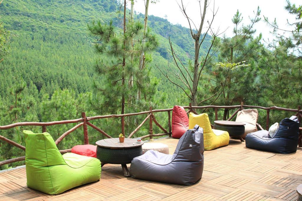 The Lodge Maribaya Cikareumbi Exterior photo